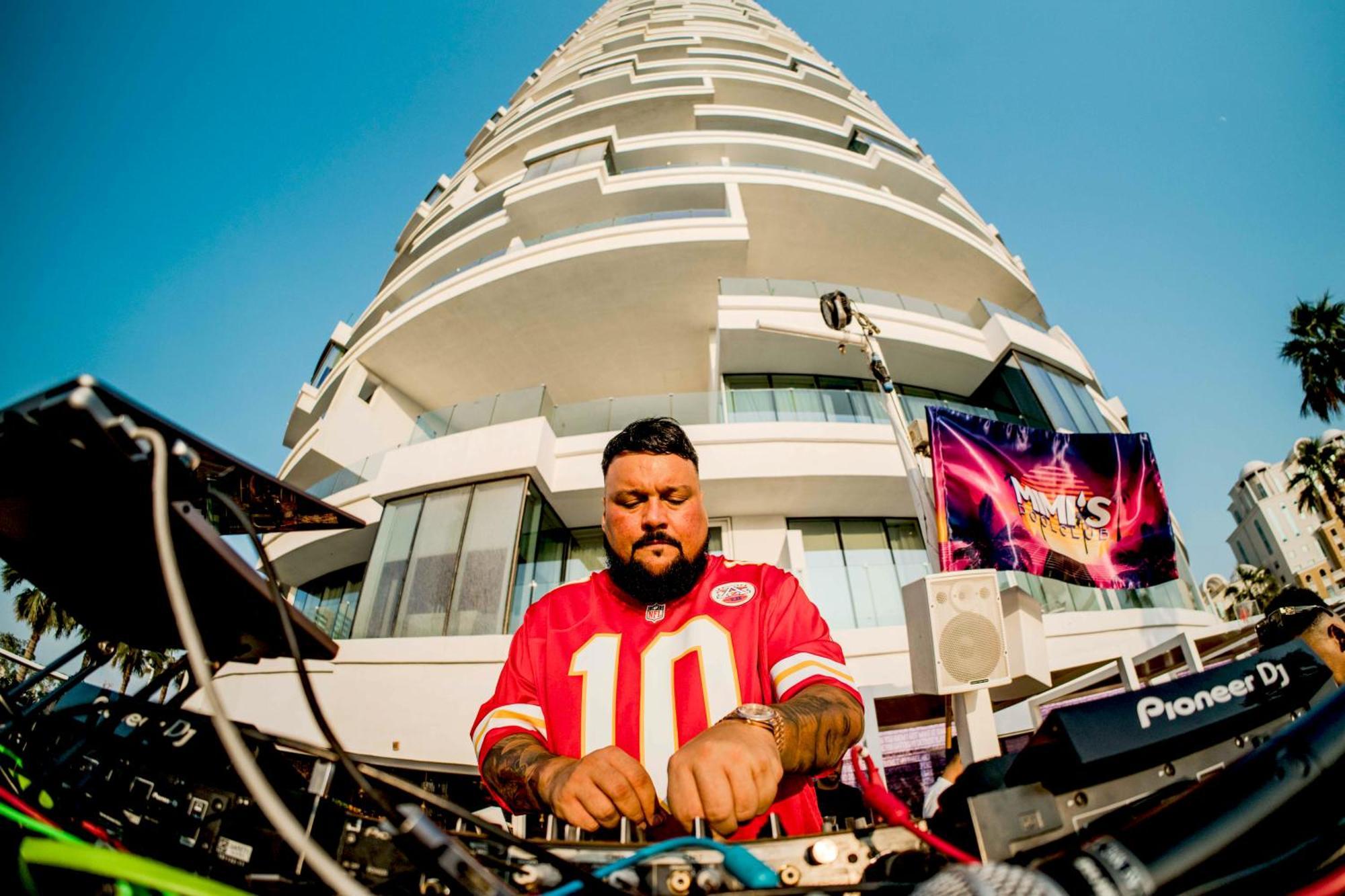 Five Jumeirah Village 두바이 외부 사진 DJ Drama performing in 2019